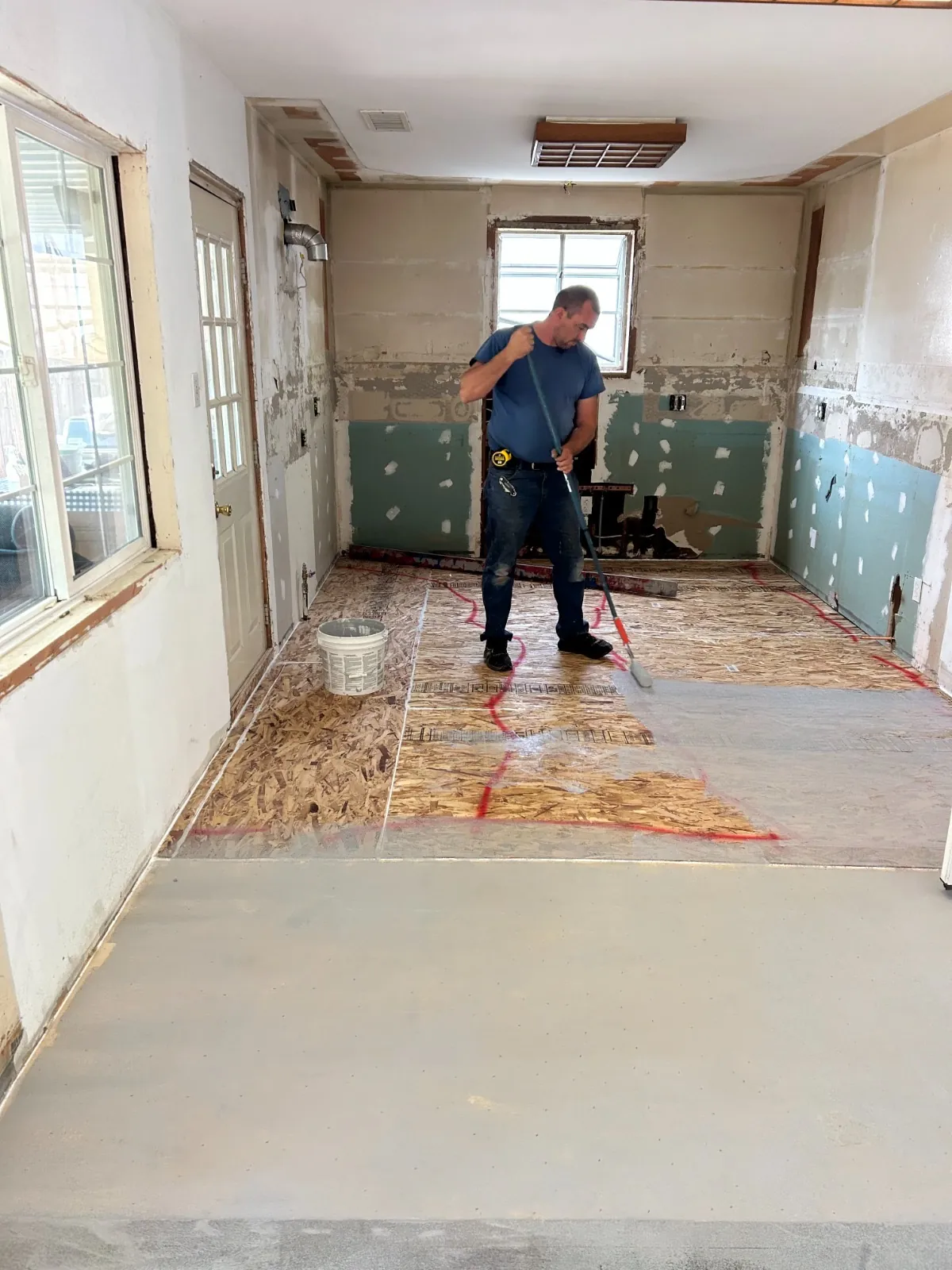 Priming the subfloor